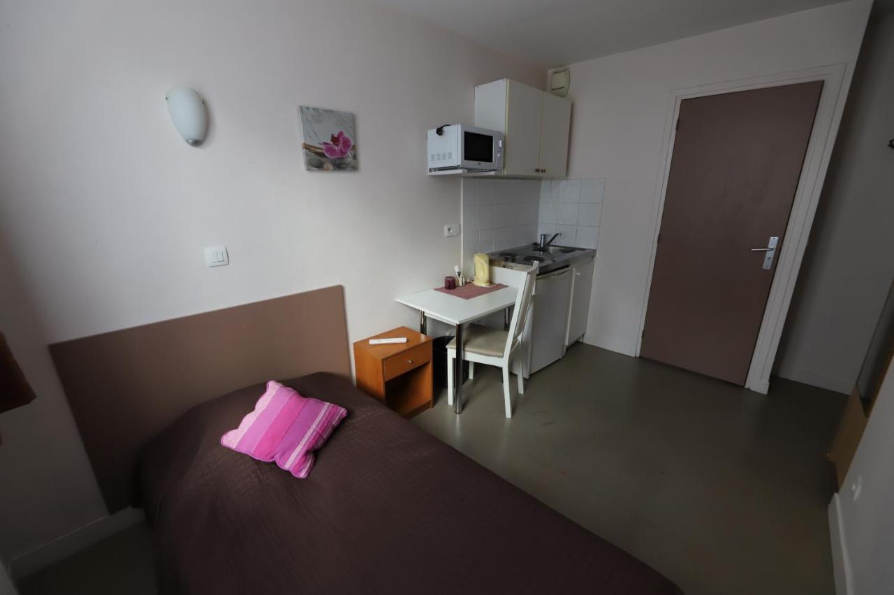 Hotel Du Roussillon Paryż Zewnętrze zdjęcie