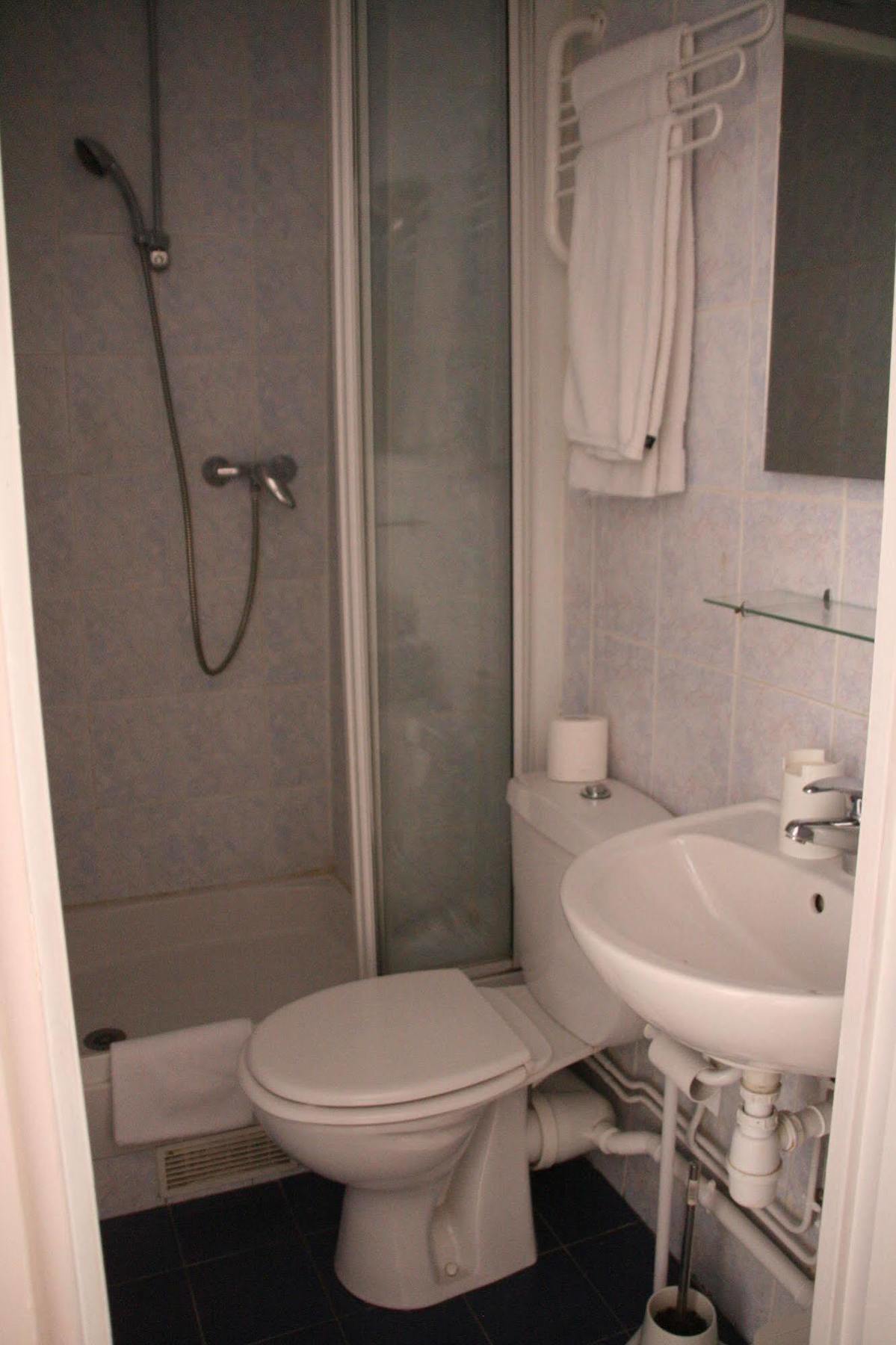 Hotel Du Roussillon Paryż Zewnętrze zdjęcie